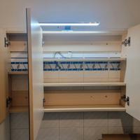 Specchio bagno contenitore con luce led