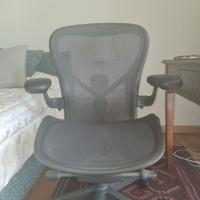 Sedia ergonomica tipo Herman Miller Aeron
