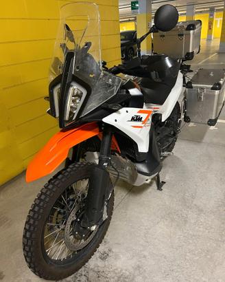 KTM 790 ADVENTURE 2023 – 13.000 km – GARANZIA 09/2