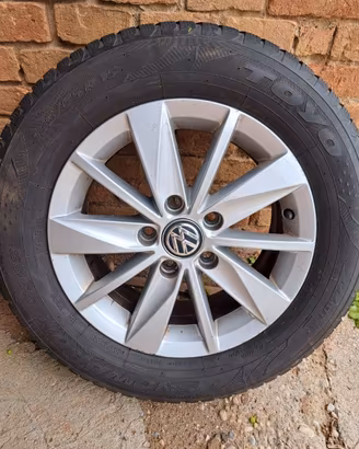 4 Cerchi originali GOLF e 4 Gomme invernali