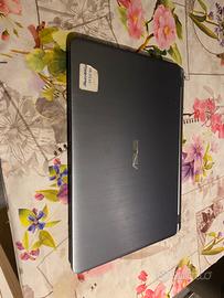 Asus  ASUS F507UB-BR292T  15 (Core i5)