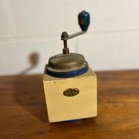 Macina caffè tre spade inizio 900 ferro e legno