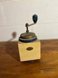 Macina caffè tre spade inizio 900 ferro e legno