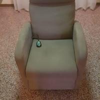N 2 Poltrone reclinabili elettrici