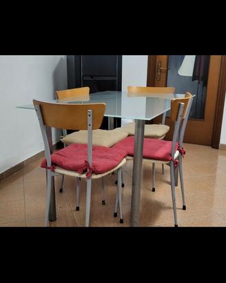 tavolo cristallo 120x80 con 4 sedie 