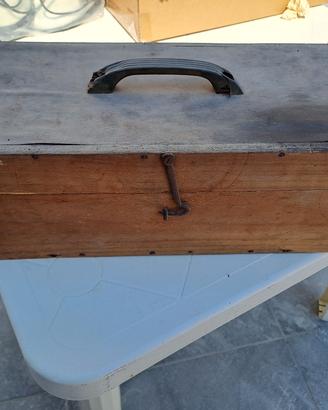 cassetta attrezzi in legno vintage 
