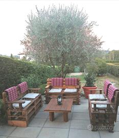 Panchine e arredi in legno artigianali