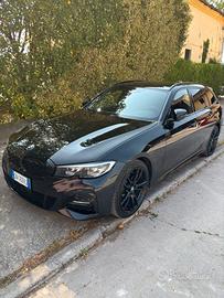 BMW 320d Touring xDrive M Sport – FULL OPTIONAL