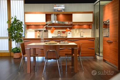 Tavolo da cucina Snaidero serie Time nuovo