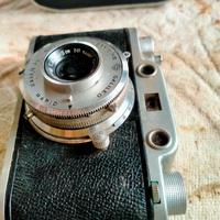 macchina fotografica e cinepresa