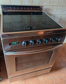 Piano cottura in vetroceramica con forno Tecnogas