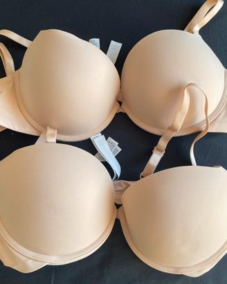 Reggiseno con coppa