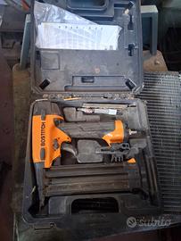 BOSTITCH Graffatrice aria Sparachiodi pneumatica