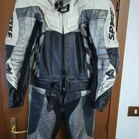 tuta per motociclista  in pelle marca spyke