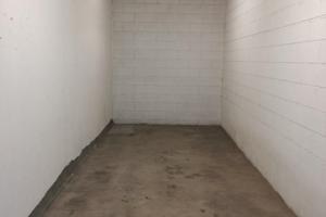 Garage doppio / Uso magazzino – Via Planis