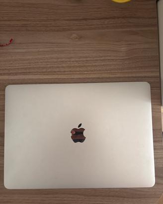 MacBook Air (M1,2020)