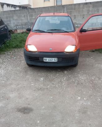 FIAT 600