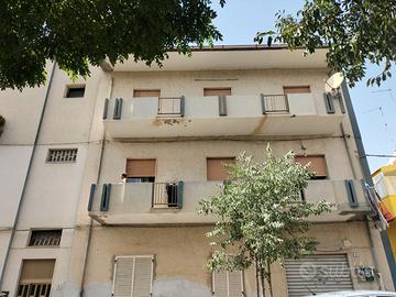 Appartamento su 2 piani in via tirso