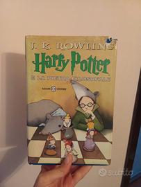 libro "Harry Potter e la pietra filosofale"