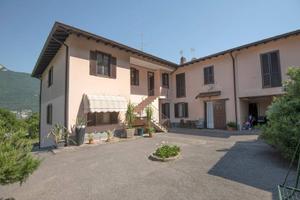 Appartamento di 158 m² con 5 locali a Pescate