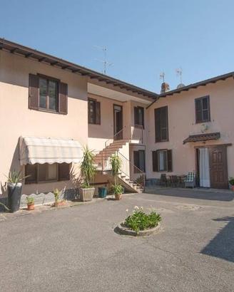 Appartamento di 158 m² con 5 locali a Pescate