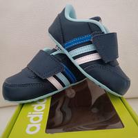 Scarpine  Adidas  nr.19 NUOVE 