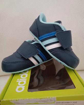 Scarpine  Adidas  nr.19 NUOVE 