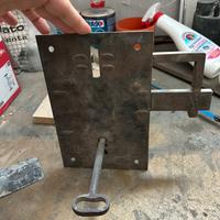 Serratura artigianale ferro