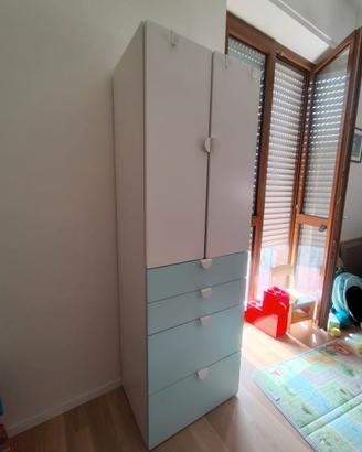 Lettino MYLLRA e armadio SMASTAD IKEA