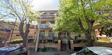 Cod.A234 Appartamento Mq.155 zona centrale