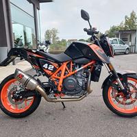 KTM 690 Duke R