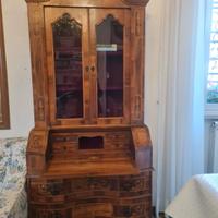 Elegante ribalta con alzata in legno