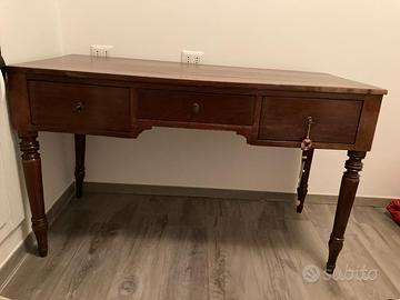 scrivania antiquariato