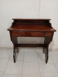 Scrittoio Antico, Alzatina con Tiretto.