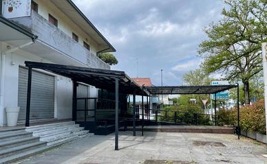 Locale bar località balneare