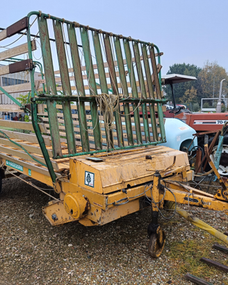 Carro raccogli fieno