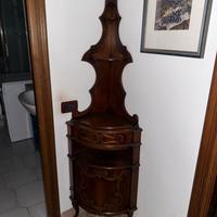 Mobile angolare in legno stile antico