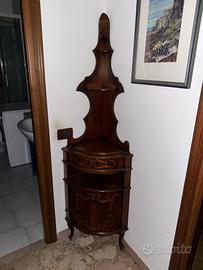 Mobile angolare in legno stile antico