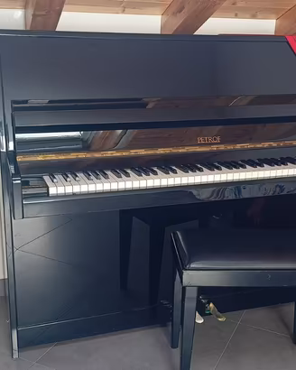 Pianoforte verticale Petrof
