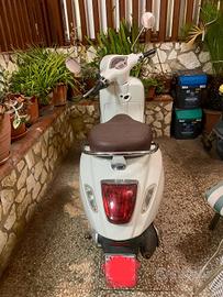 vespa primavera 4t