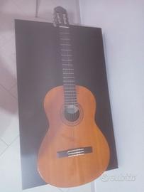 Chitarra Yamaha C40 elettrificata