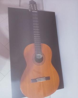 Chitarra Yamaha C40 elettrificata