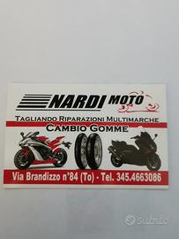 Officina adibita a riparazione moto