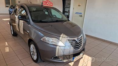 Lancia Ypsilon 1.2 69 CV 5 porte S&S Platinum