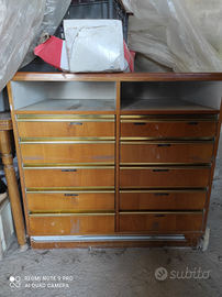 Cassettiera da officina o cantina