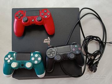  PS4 Pro Usata+ controller 2 Wireless + 1 Con Filo