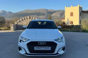 AUDI A3 Sedan 35 TDI S tronic Business Advanced