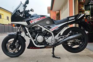 HONDA VF 1000 F INTERCEPTOR 84"