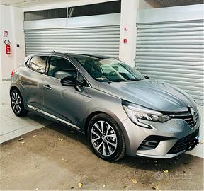 Renault Clio E-Tech Full Hybrid 09/2023 Km 7.500