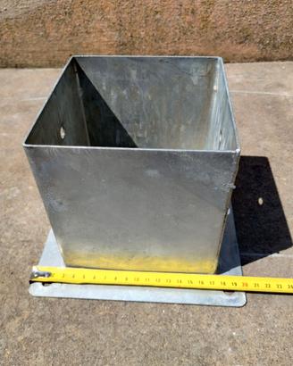 Staffa fissaggio palo in legno gazebo base 20x20